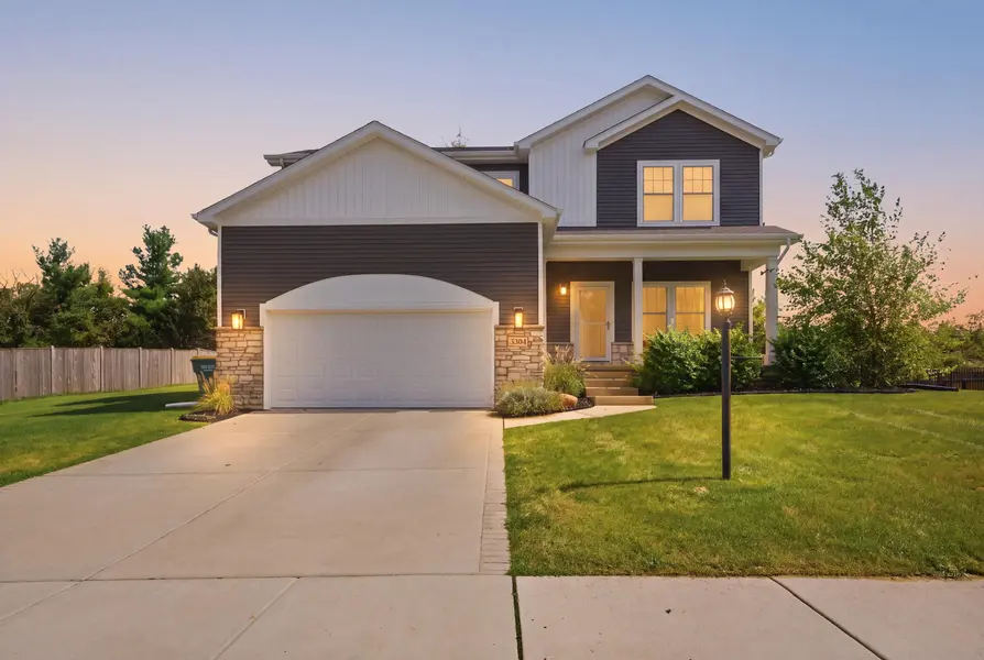 3304 Blue Grouse ST, Valparaiso, IN 46383