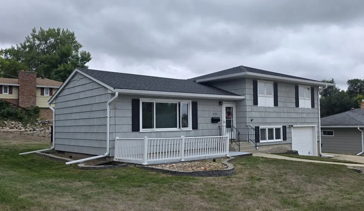 426 9th ST NW, Valley City, ND 58072