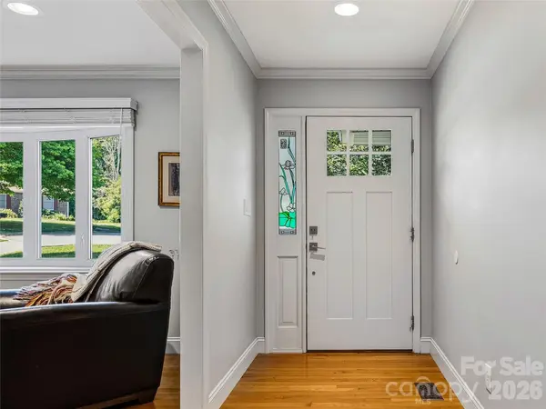531 Bluebird RDG, Asheville, NC 28804