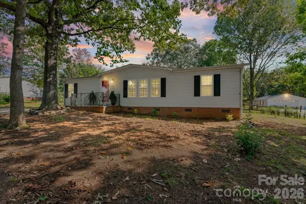 121 Regatta LN, Mooresville, NC 28115