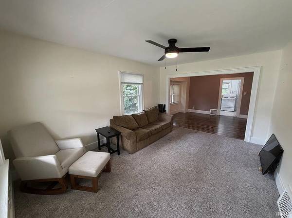 1320 E Beardsley AVE, Elkhart, IN 46514-3733