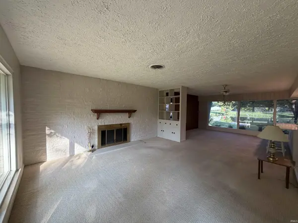 2813 Wayside DR, Evansville, IN 47711