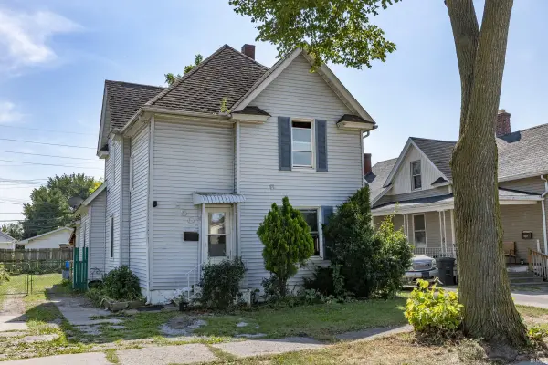 2502 Poland ST, South Bend, IN 46619