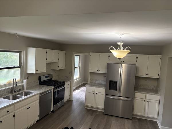 2284 Salisbury DR, Naperville, IL 60565