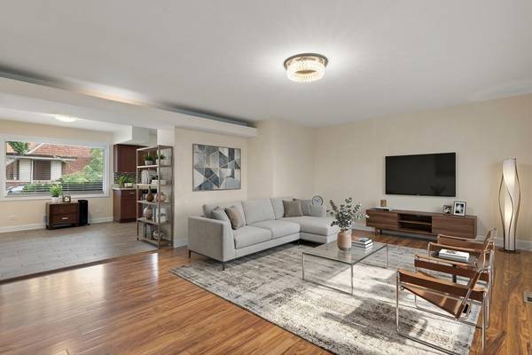 6756 N Keating AVE, Lincolnwood, IL 60712