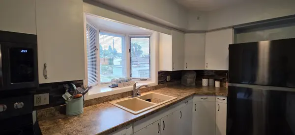 426 9th ST NW, Valley City, ND 58072