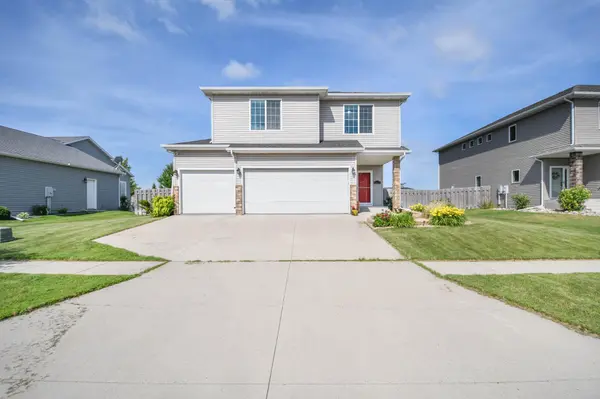 5013 44th ST S, Fargo, ND 58104