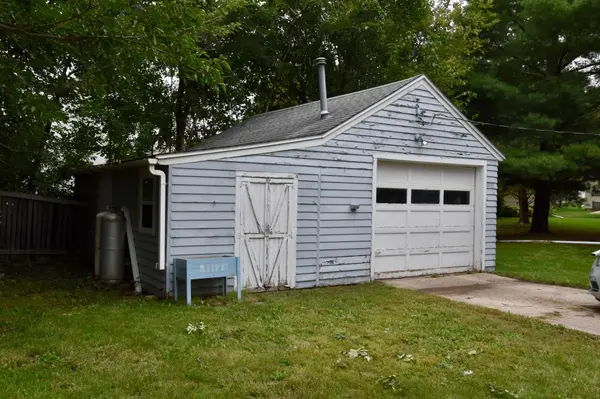 209 6th AVE, Sibley, IA 51249