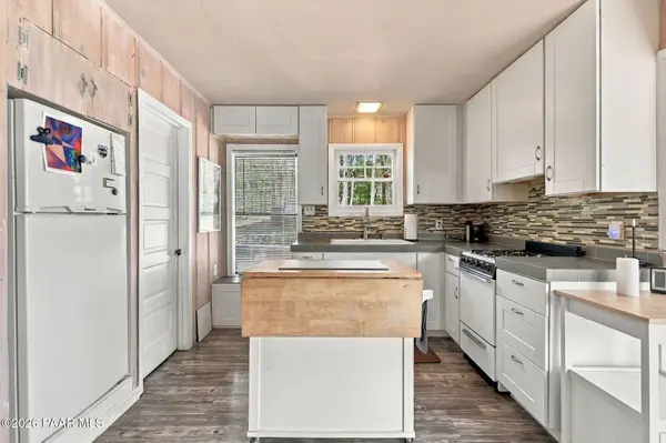 3701 E Grasshopper LN, Prescott, AZ 86303