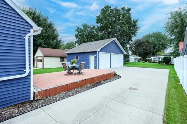 1715 E COLLEGE AVE, Appleton, WI 54915