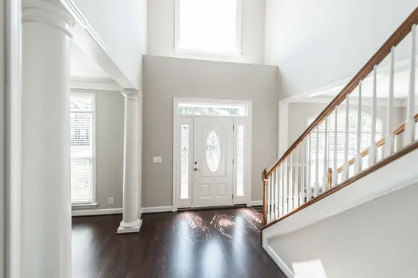 102 Fairlake Ct, Hendersonville, TN 37075