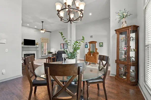 8207 Poplar Creek Rd, Nashville, TN 37221