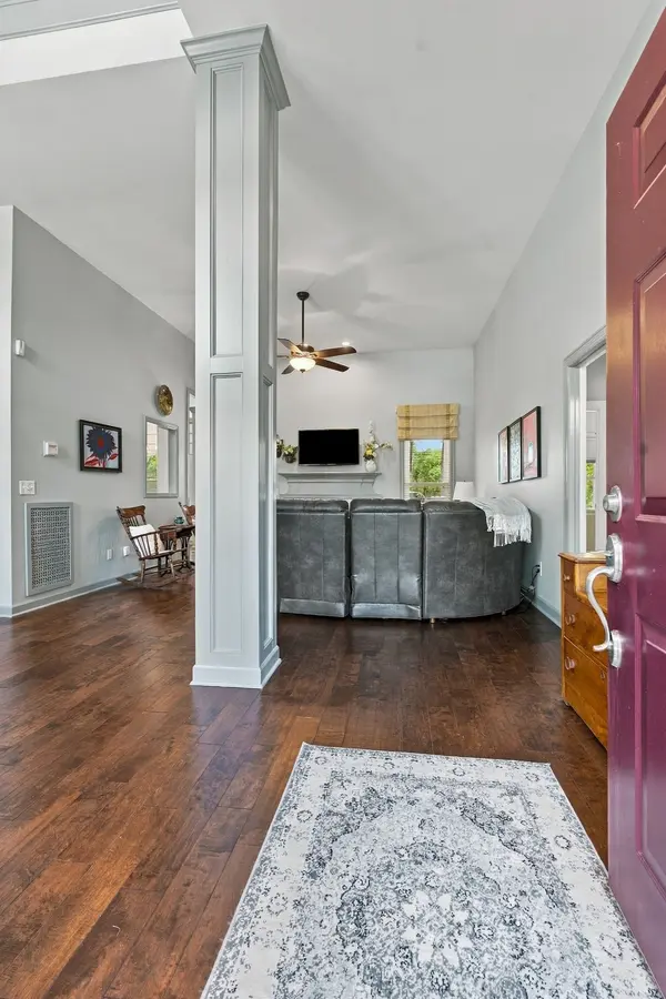 8207 Poplar Creek Rd, Nashville, TN 37221