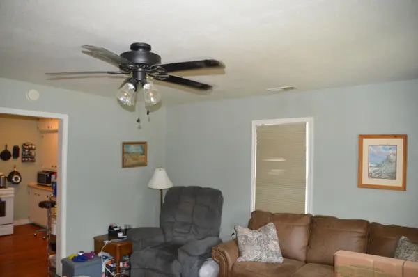 2613 W Lombard ST, Springfield, MO 65802
