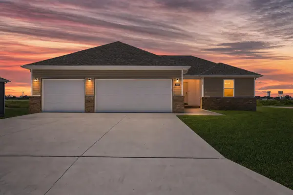 2565 S Cheri DR, Bolivar, MO 65613