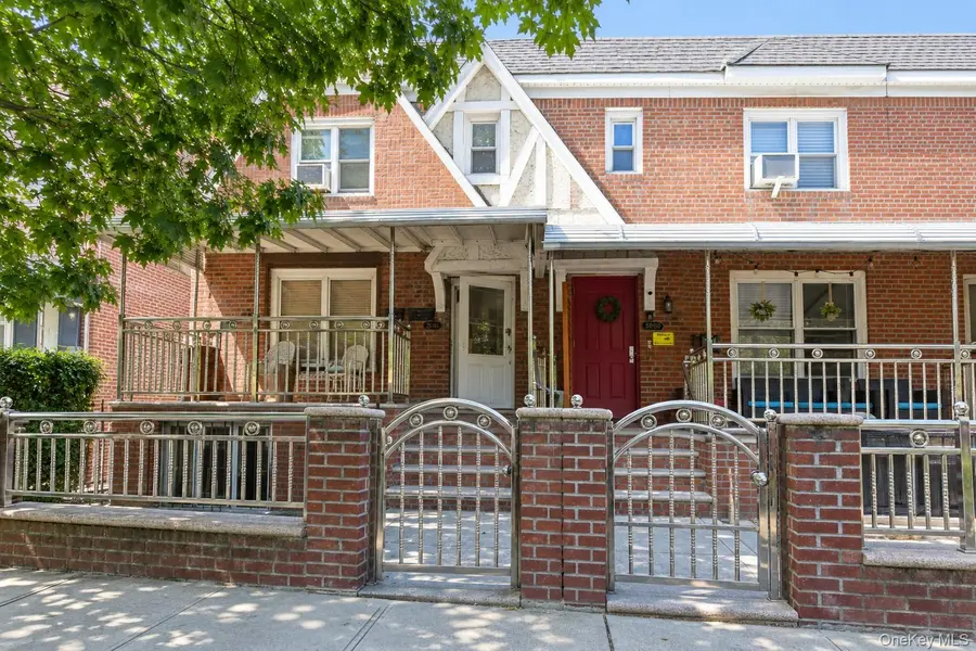 3062 49th ST, Astoria, NY 11103