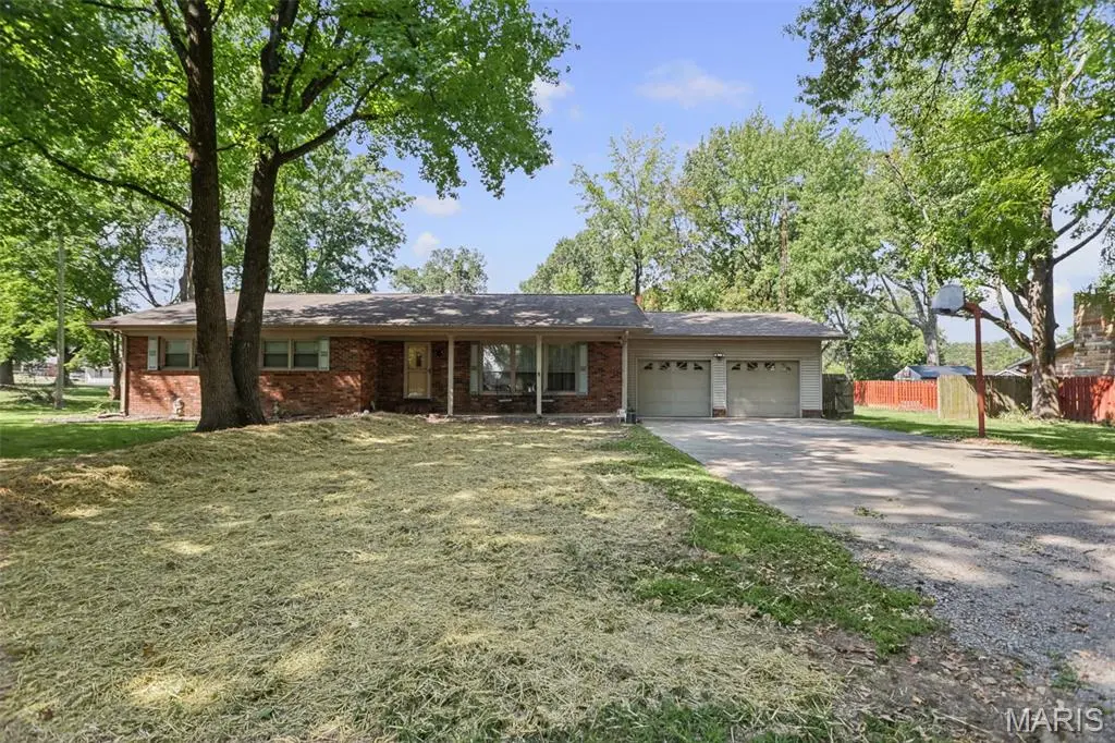 1401 S 17th Street, Herrin, IL 62948