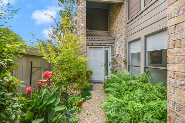 5813 BACK CT, Austin, TX 78731