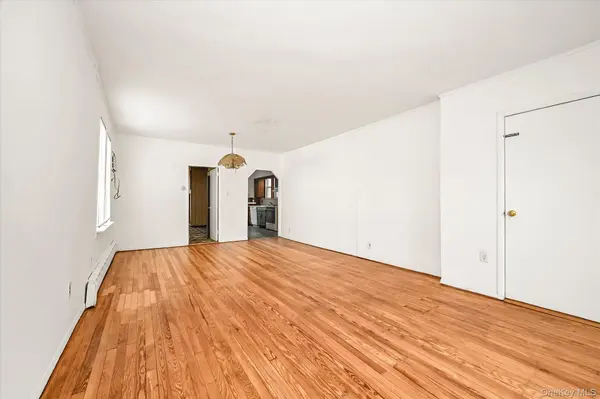 5327 70th ST, Maspeth, NY 11378