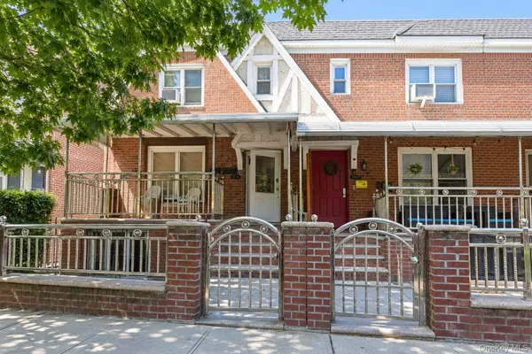 3062 49th ST, Astoria, NY 11103