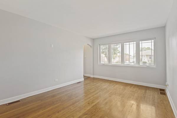 5151 S NATCHEZ AVE, Chicago, IL 60638