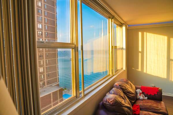 6301 N Sheridan RD #10C, Chicago, IL 60660