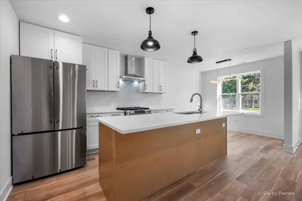 18172 W Twin Lakes BLVD, Grayslake, IL 60030