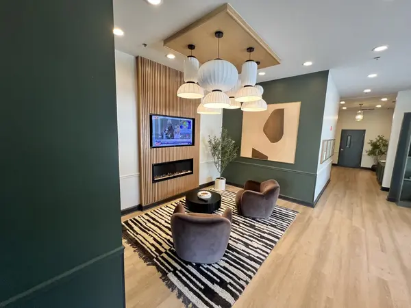 625 Deerfield RD #201, Deerfield, IL 60015
