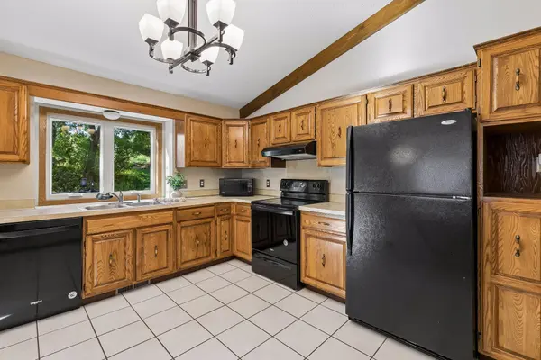 7890 Upper 139th CT, Apple Valley, MN 55124