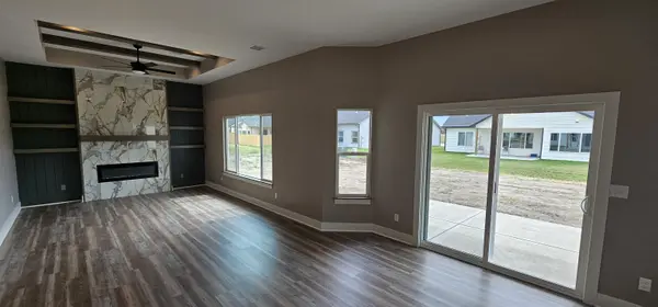 1511 E Midway Ct, Valley Center, KS 67147