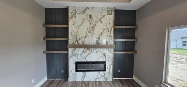 1511 E Midway Ct, Valley Center, KS 67147