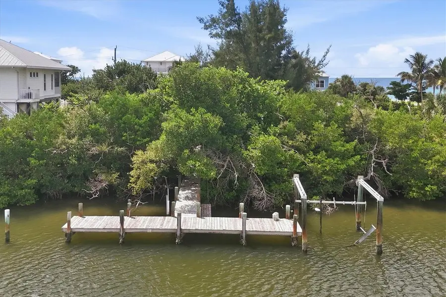 252 S GULF BLVD, Placida, FL 33946