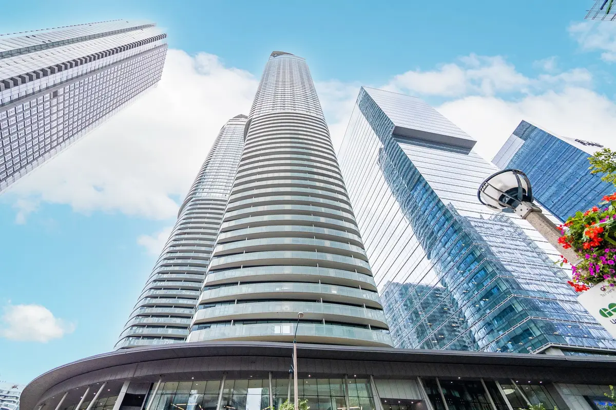 14 York ST #4409, Toronto C01, ON M5J 0B1
