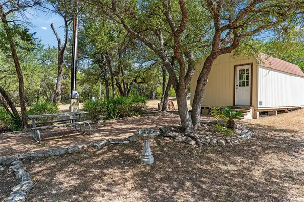 10340 W DARLEEN DR, Leander, TX 78641