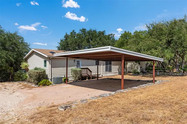 10340 W DARLEEN DR, Leander, TX 78641