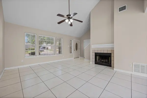 2432 Roundabout LN, Round Rock, TX 78664