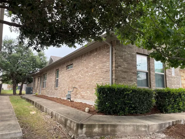 2304 S Lakeline BLVD #243, Cedar Park, TX 78613