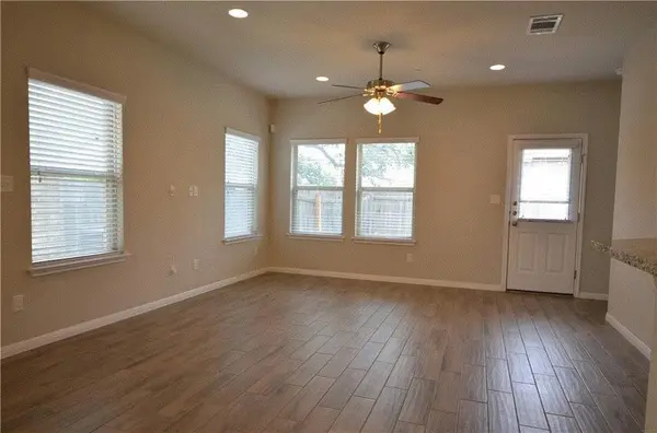 2304 S Lakeline BLVD #243, Cedar Park, TX 78613