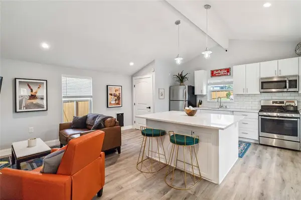 1403 Minnie DR, Austin, TX 78732