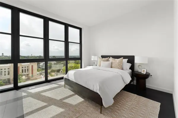 800 Embassy DR #602, Austin, TX 78702
