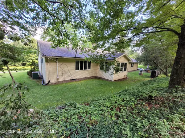 400 Potter Hill Road RD, Susquehanna, PA 18847