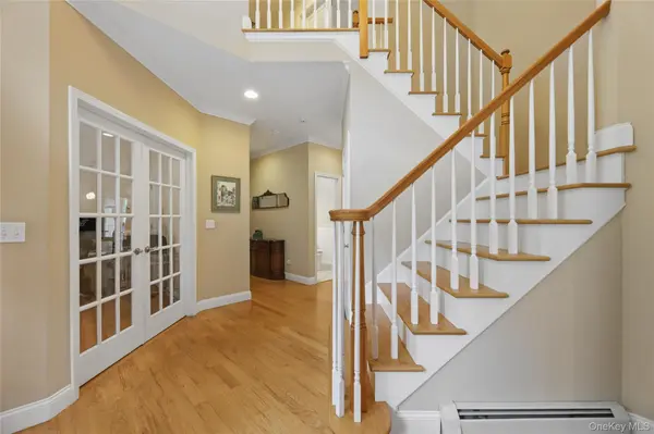 220 N Little Tor RD, New City, NY 10956