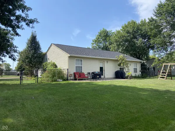 18017 Sanibel CIR, Westfield, IN 46062