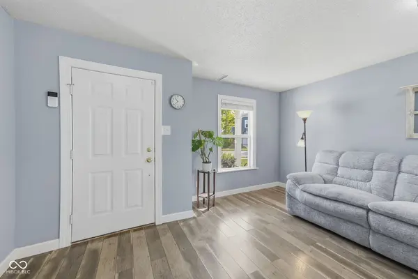 2274 Hampton DR, Franklin, IN 46131