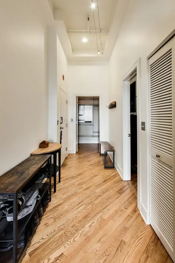 1400 N Milwaukee AVE #305, Chicago, IL 60622