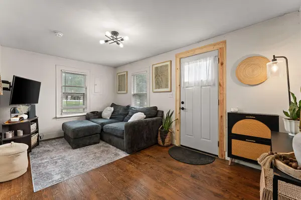 902 S 200, La Porte, IN 46350