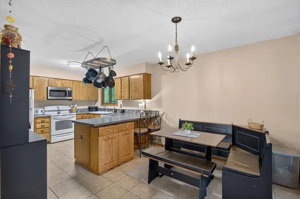 13616 W 137th PL, Burnsville, MN 55337