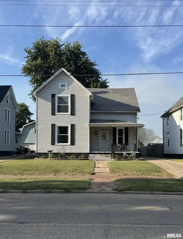 873 E CHESTNUT ST, Canton, IL 61520