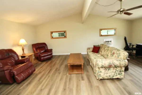 1107 N CONN RD, Hanna City, IL 61536