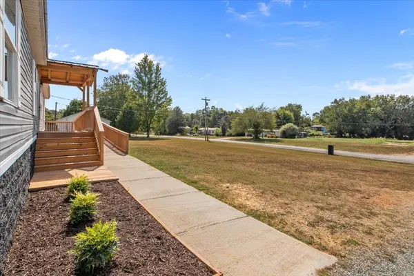 2208 Wayne Rd, Bon Aqua, TN 37025